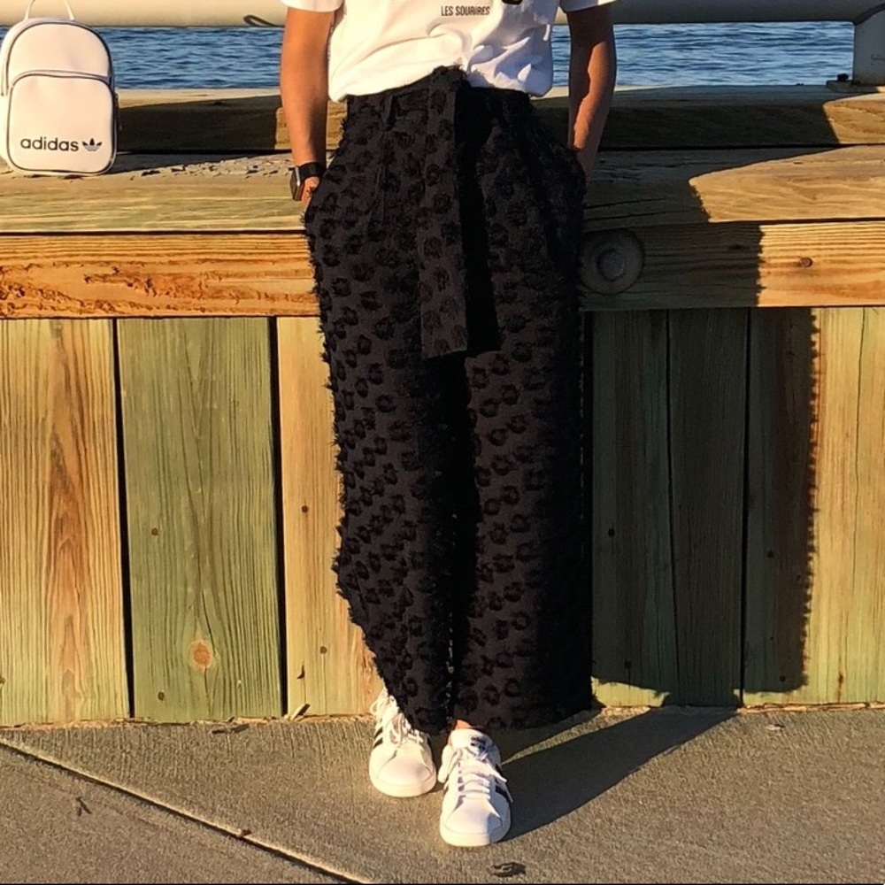 Textured wide leg pants